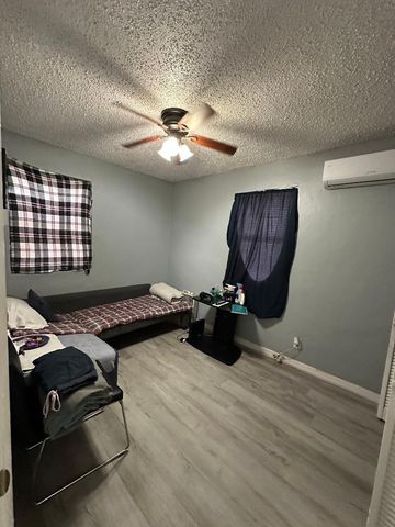 741 NW 10th Terrace, Fort Lauderdale, FL 33311