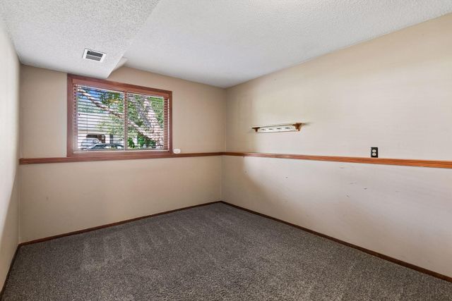13225 Court Place, Burnsville, MN 55337
