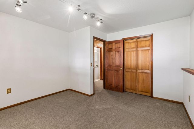 13225 Court Place, Burnsville, MN 55337