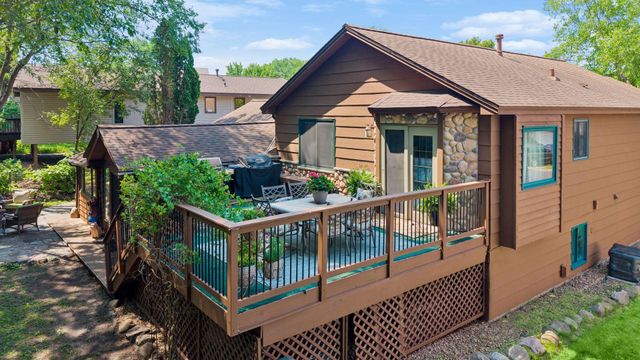13225 Court Place, Burnsville, MN 55337