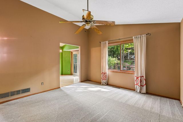 13225 Court Place, Burnsville, MN 55337