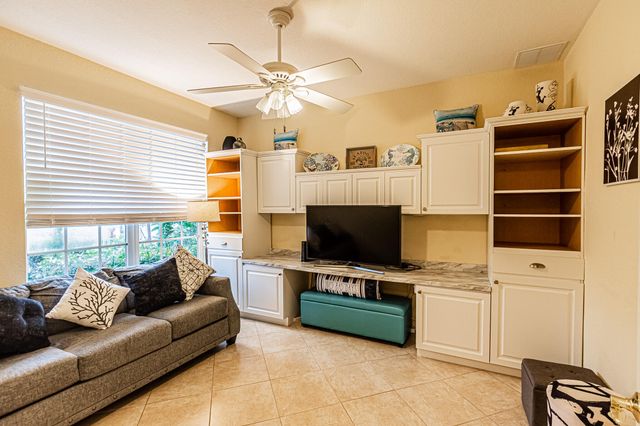 431 NW Cool Water Court, Port St. Lucie, Port St Lucie, FL 34986