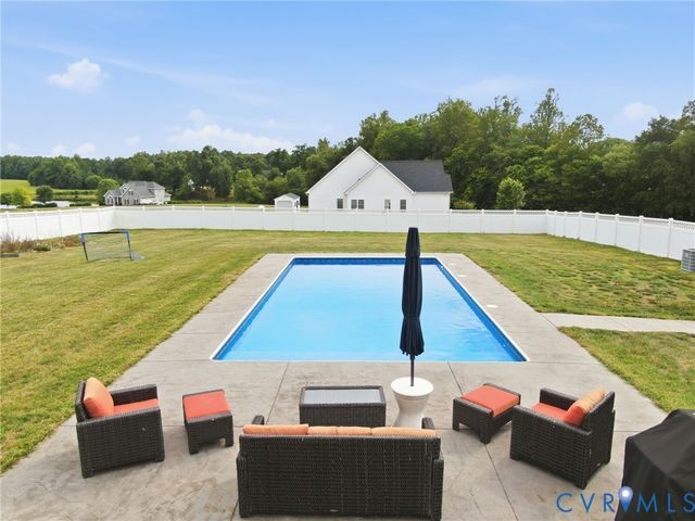11551 Granary Hills Dr, Amelia Courthouse, VA 23002