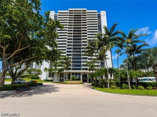 5601 Turtle Bay DR 2003, Naples, FL 34108