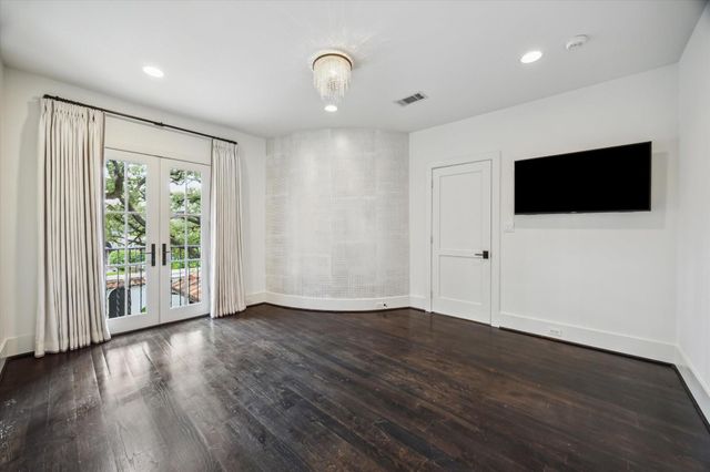 3214 Westheimer Road, Houston, TX 77098