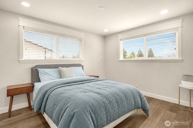 5306 26th Avenue S, Seattle, WA 98118