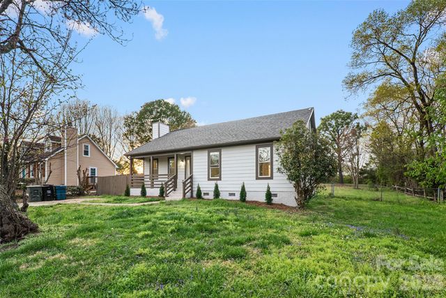 3396 Farm Lake Drive SW, Concord, NC 28027