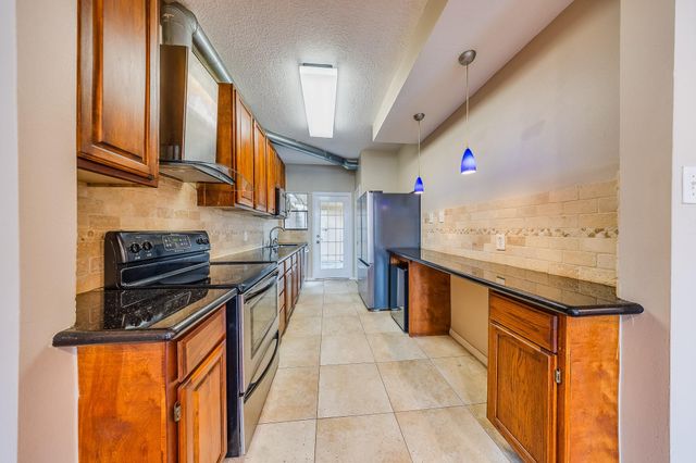 1018 Memorial Village Drive 124, Houston, TX 77024