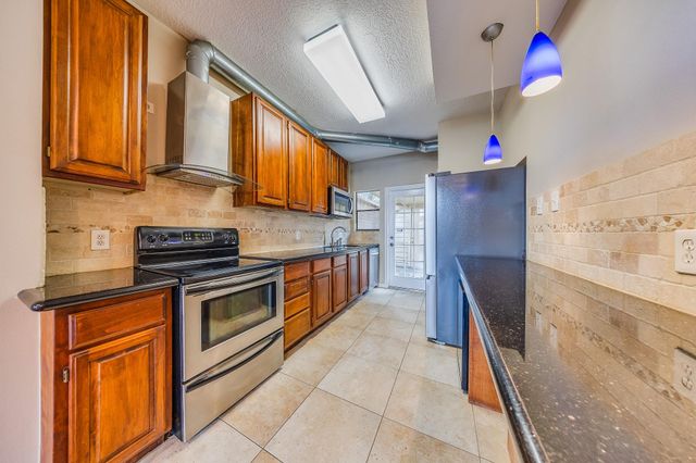 1018 Memorial Village Drive 124, Houston, TX 77024