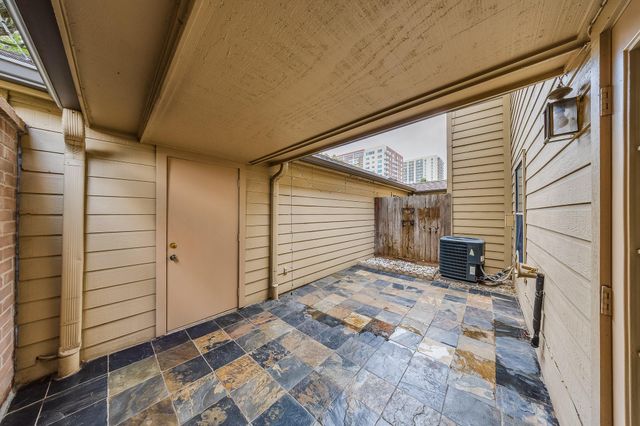 1018 Memorial Village Drive 124, Houston, TX 77024
