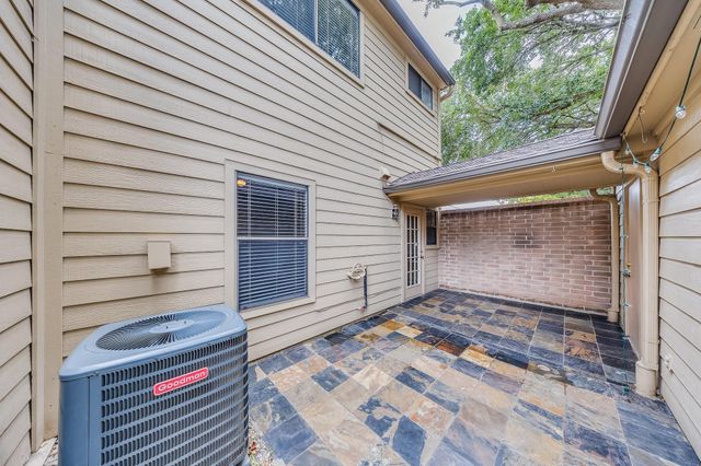 1018 Memorial Village Drive 124, Houston, TX 77024