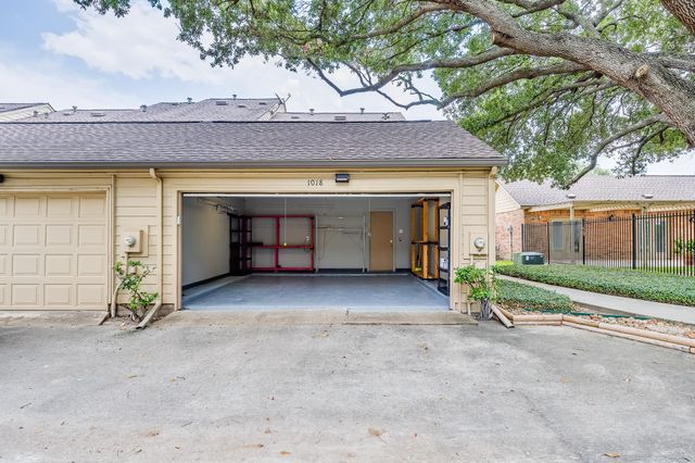 1018 Memorial Village Drive 124, Houston, TX 77024