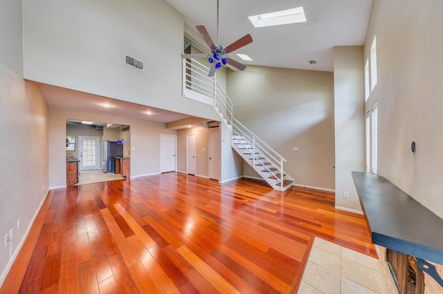 1018 Memorial Village Drive 124, Houston, TX 77024