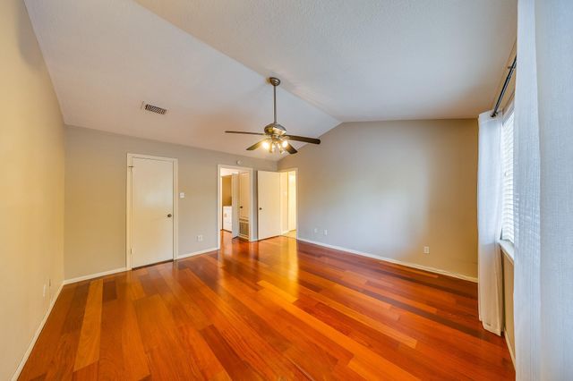 1018 Memorial Village Drive 124, Houston, TX 77024