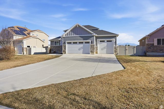 7580 N EVANS DR, Eagle Mountain, UT 84005