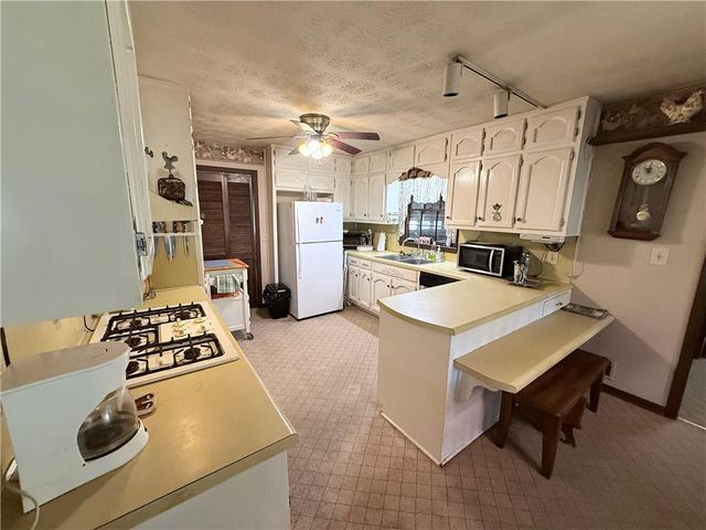 3775 Clubhouse Lane SE, Conyers, GA 30094