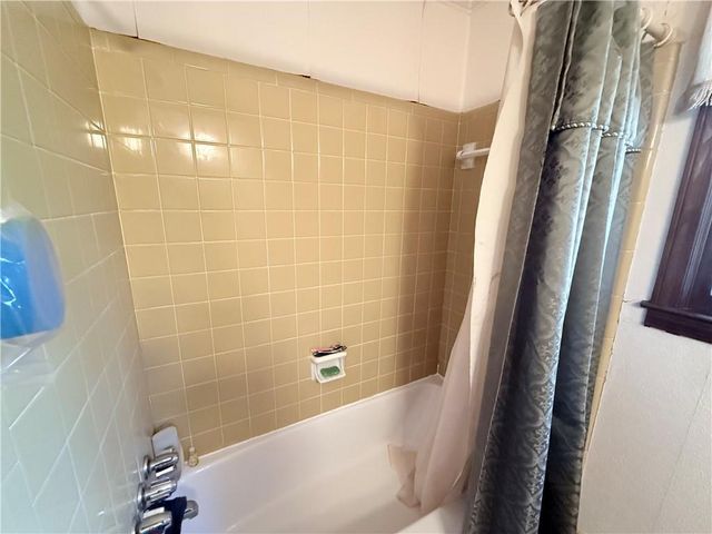 3775 Clubhouse Lane SE, Conyers, GA 30094