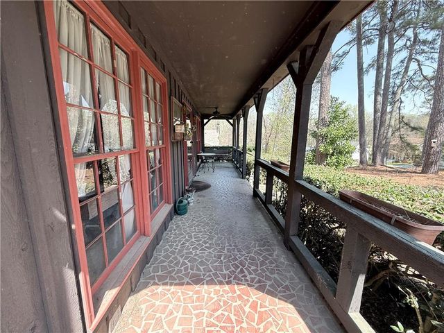 3775 Clubhouse Lane SE, Conyers, GA 30094