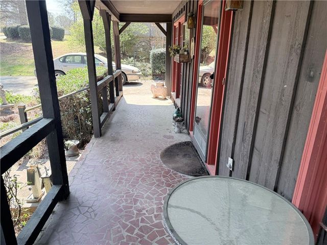 3775 Clubhouse Lane SE, Conyers, GA 30094