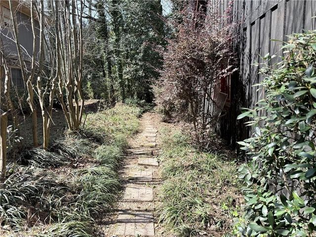 3775 Clubhouse Lane SE, Conyers, GA 30094