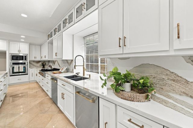 7610 Northwoods Drive, Sugar Land, TX 77479