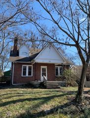 124 39th Ave, N # 2, Nashville, TN 37209