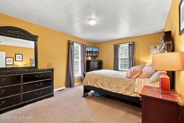 3013 Saint Dennis Ave, Louisville, KY 40216