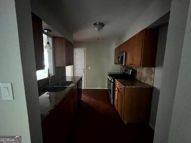 304 Bridge Lane SE, Smyrna, GA 30082