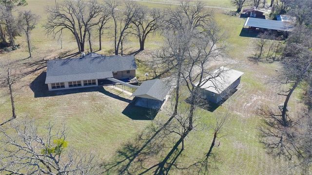 325 An County Road 4271, Palestine, TX 75803