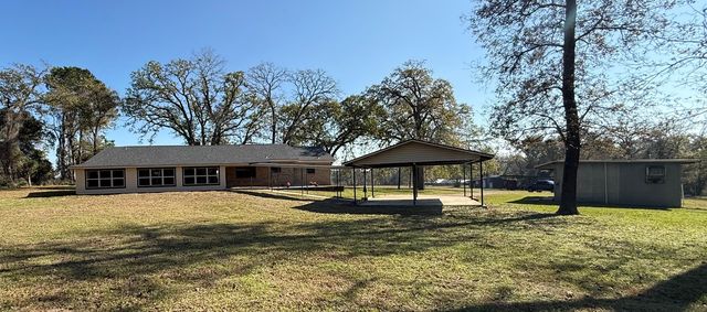 325 An County Road 4271, Palestine, TX 75803