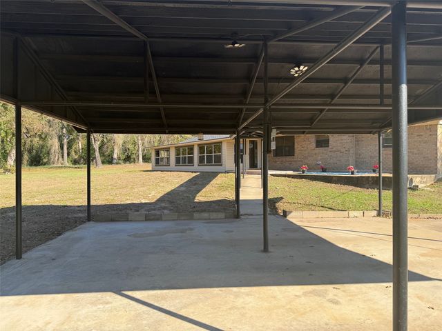 325 An County Road 4271, Palestine, TX 75803