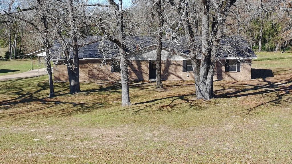 325 An County Road 4271, Palestine, TX 75803