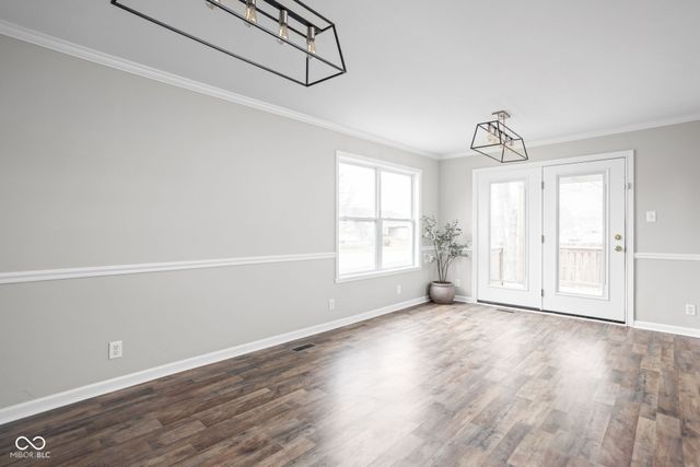 832 Port Drive, Avon, IN 46123