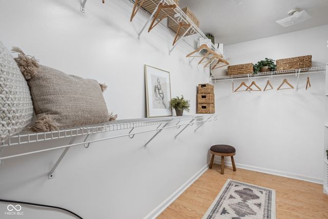 832 Port Drive, Avon, IN 46123