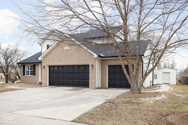 832 Port Drive, Avon, IN 46123