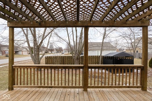 832 Port Drive, Avon, IN 46123