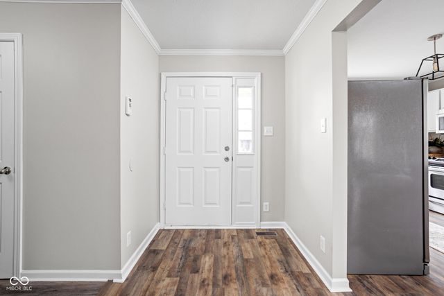 832 Port Drive, Avon, IN 46123