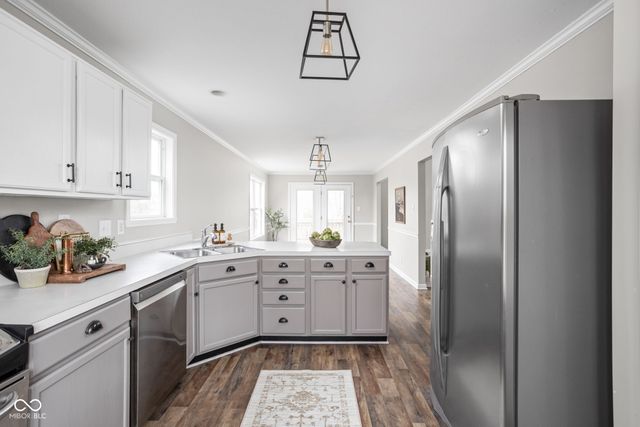 832 Port Drive, Avon, IN 46123