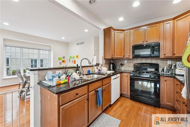 14 Caleb Lane, Princeton, NJ 08540