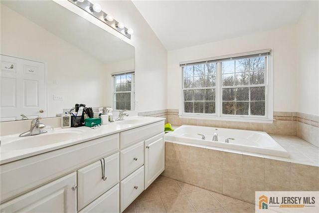 14 Caleb Lane, Princeton, NJ 08540