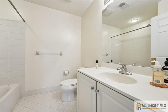 14 Caleb Lane, Princeton, NJ 08540