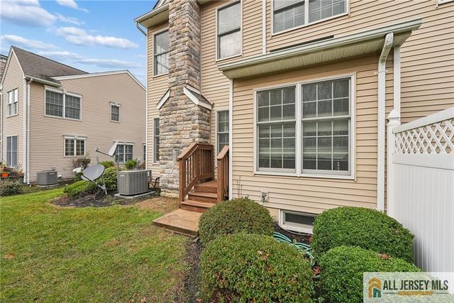 14 Caleb Lane, Princeton, NJ 08540