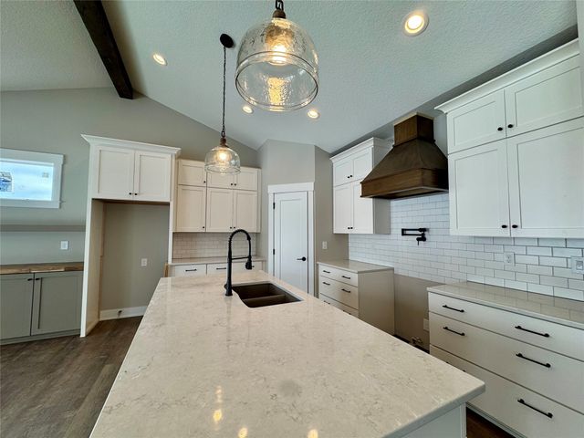 1612 Summit Circle NE, Bondurant, IA 50035