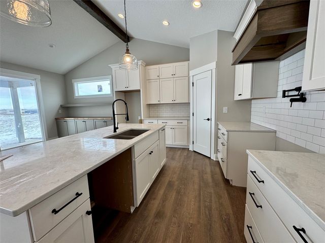 1612 Summit Circle NE, Bondurant, IA 50035