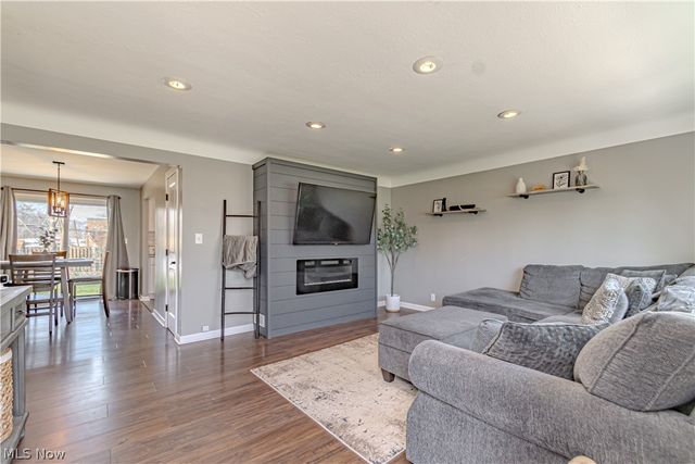 13462 Harper Road, Strongsville, OH 44149