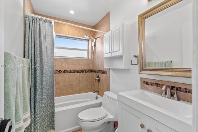 6802 NW 58th Ct, Tamarac, FL 33321