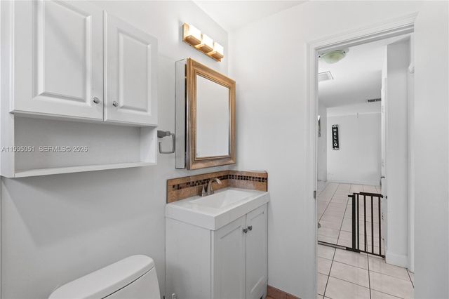 6802 NW 58th Ct, Tamarac, FL 33321