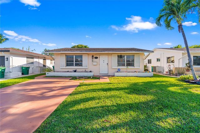 6802 NW 58th Ct, Tamarac, FL 33321