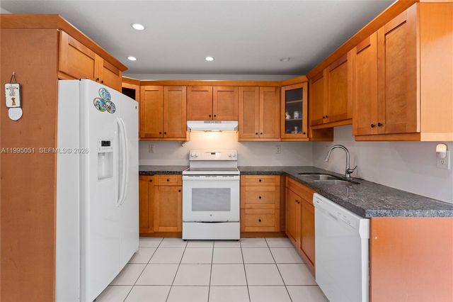 6802 NW 58th Ct, Tamarac, FL 33321