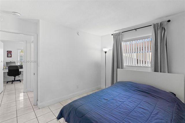 6802 NW 58th Ct, Tamarac, FL 33321